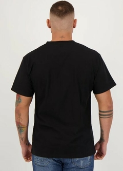 Camiseta Champion Logo Contour 100% Algodão Preta (Masculina) - loja online
