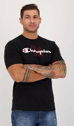 Camiseta Champion Logo USA 100% Algodão Preta (Masculina) na internet