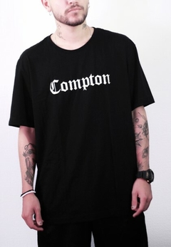 Camiseta Compton 100% Algodão Preta (Masculina)