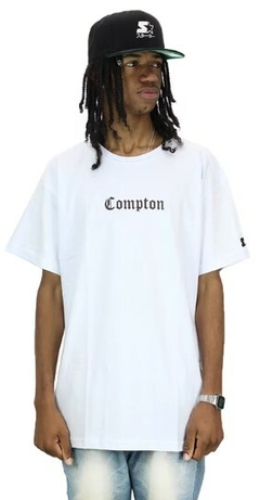 Camiseta Compton Small Logo 100% Algodão Branca (Masculina)