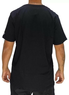 Camiseta Compton Big C Logo 100% Algodão Preta (Masculina) - comprar online