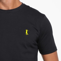 Camiseta Golf West Preta Small Logo Amarelo (Masculina) na internet