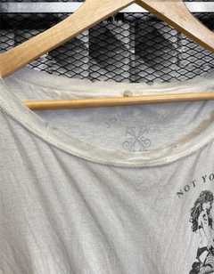 Camiseta John John Not Your Bitch - Creme Destroyed - Urban Store - Moda Masculina, Roupas, Calçados e muito mais!