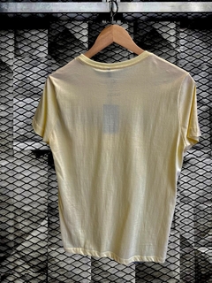 Camiseta Level's Jeans Listras - Amarelo - comprar online