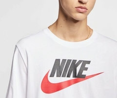 Camiseta Nike Icon Swoosh 100% Algodão Vermelho C/Branco (Masculina) - comprar online