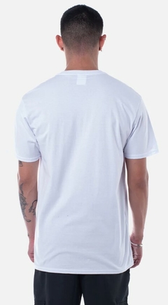 Camiseta Thrasher Flame 100% Algodão Branca (Masculina) na internet