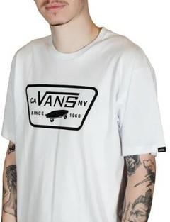 Camiseta Vans Classic Full Patch 100% Algodão Branca (Masculina) na internet