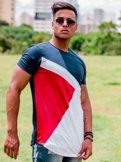 Camiseta Long King Joy Diagnal Colors - Colorida - comprar online