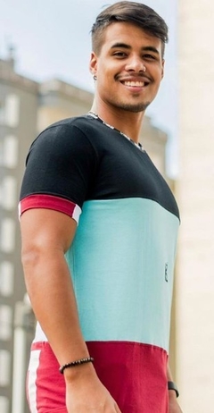 Camiseta Long King Joy Vibe Three Colors - Colorida - comprar online