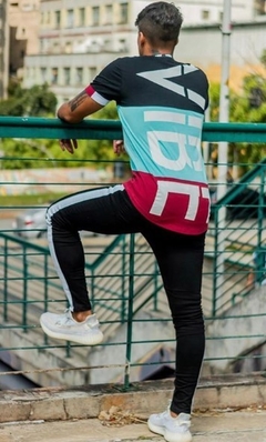 Camiseta Long King Joy Vibe Three Colors - Colorida na internet