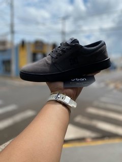 Tênis DC Shoes Cinza (Masculino) na internet
