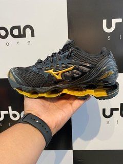 Tênis Mizuno Prophecy 9 Preto C/Dourado - Urban Store - Moda Masculina, Roupas, Calçados e muito mais!
