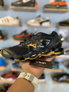 Tênis Mizuno Prophecy 9 Preto C/Dourado