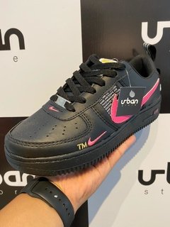 Tênis Nike Air Force 1 Low Utility Preto C/Rosa (Feminino) na internet