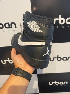 Tênis Nike Air Jordan 1 Chicago Retro Preto - loja online