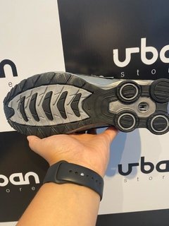 Tênis Nike Shox Junior Cinza (Masculino) - Urban Store - Moda Masculina, Roupas, Calçados e muito mais!