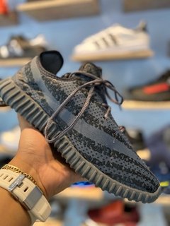 Tênis Adidas Yeezy Boost 350 Cinza e Laranja (Masculino) na internet