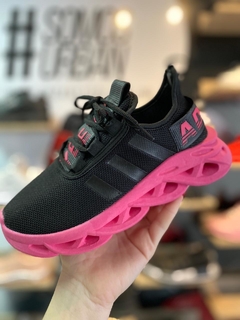 Tênis Adidas Yeezy Maverick 2020 Preto C/Rosa (Feminino)