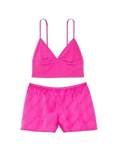 Pijama Top Modal y Short Satén Fucsia Monograma S Victoria's Secret - comprar online