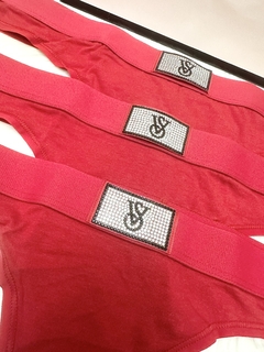 Bombacha Panty Roja Logo VS Strasses L Victoria's Secret - comprar online