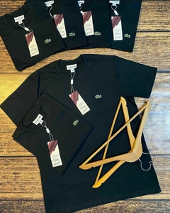 CAMISETA LACOSTE PRETA
