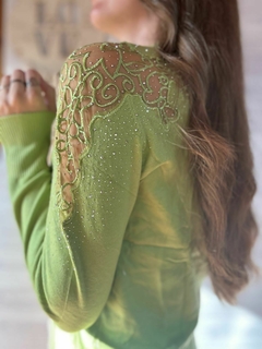 SWEATER MÁLAGA - TRANSPARENCIAS, BORDADO Y BRILLOS en internet