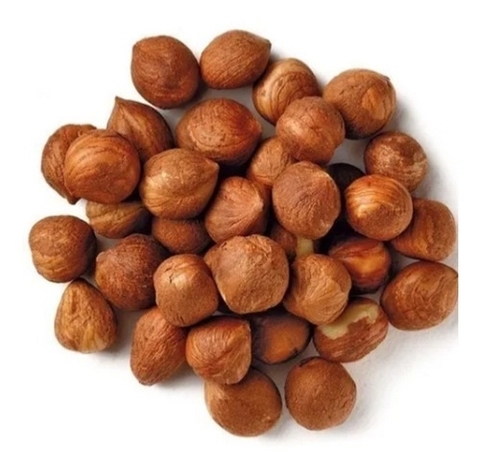 Avelã crua com casca