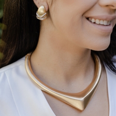Brinco gota ouro acetinado - comprar online
