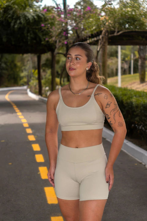 Conjunto de Short Baunilha Flow