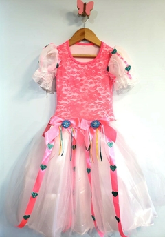 Vestido junino Noivinha com tiara na internet