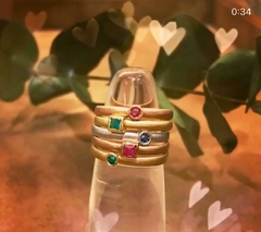 Anel Mini Solitário Carre de Safira ouro 18k na internet