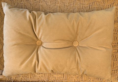 Almohadón botón 70x45