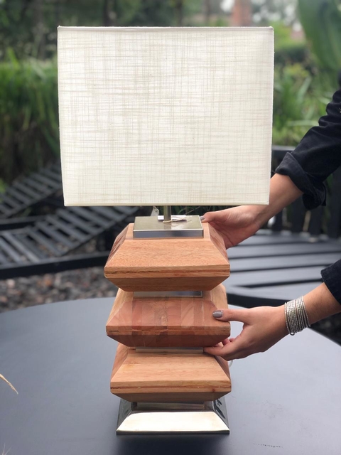 LAMPARA MADERA CONO (2427)