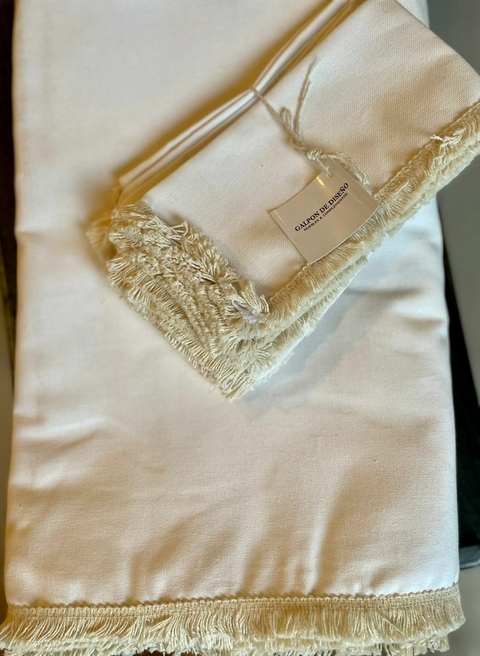 MANTEL FLECO CONTINUO LISO- NAT 1.50 x 3 MT /COD 4063