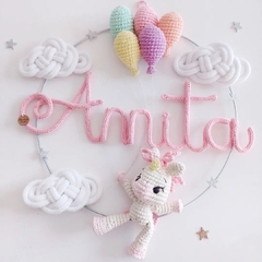 Cartel nombre+ amigurumi+ globitos de colores