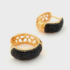 Brinco Argola Cravejada   com Zircônia Cúbica. - comprar online