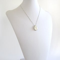 Colar Gota Madrepérola com Zircônia Cravejada. - comprar online
