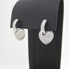 Brinco Argola Pingente Coração Cravejado. - comprar online