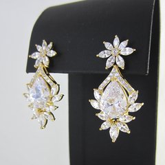 Brinco Zircônia Dourado Com Zircônia Transparente - comprar online