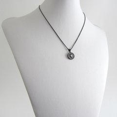 Colar Mão de Fátima e Olho Grego Grafite. - comprar online