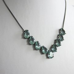 Colar Gota de Zircônia. na internet