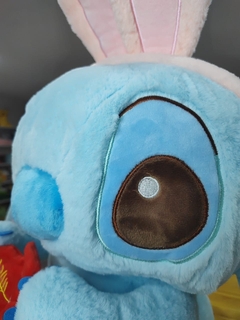 Peluche Stitch con manta en internet