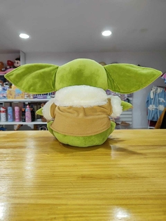 Peluches Baby Yoda en internet