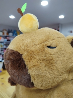 Mochila Capibara con mandarina - Kawaii Neko