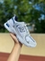 NEW BALANCE MOD 530 BLANCA CON PLATA