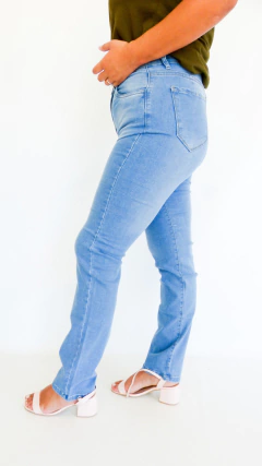Jeans Celeste Recto Elastizado LILI - comprar online