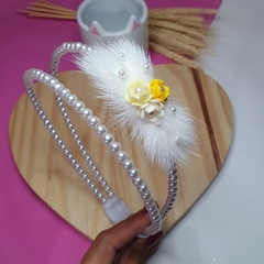 TIARA PÉROLAS COM POMPOM - loja online