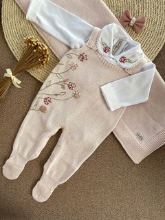 Jardineira Tricot P - Bordada a Mão