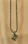 Collar imaginería dado