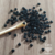 CORAÇÃO LEITOSO PRETO 4MM - 60 UNIDADES